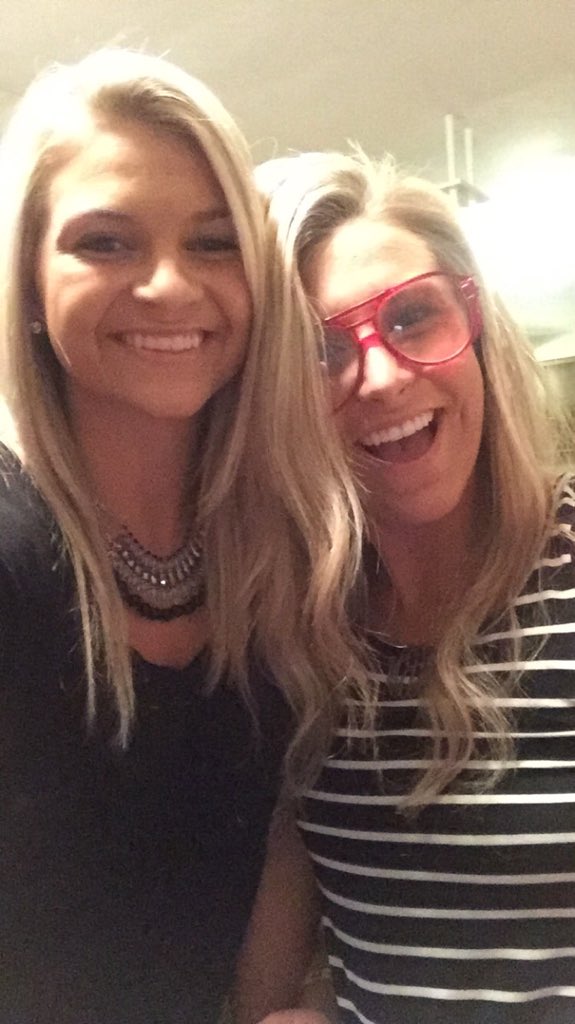 HannahBelow's tweet photo. SCREAMING H23BD TO MY TWIN, @allybradshaw20! 💟👑 you're beautiful, I love you, and I hope you have a fabulous day 😻❣ https://t.co/Aj216fr8Df