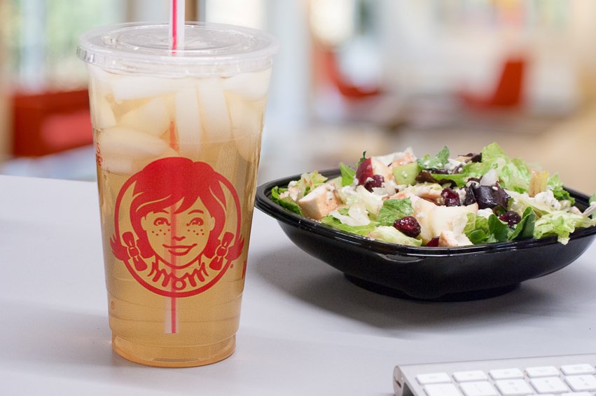 HonestOrganic's tweet photo. Made for each other. #refreshinglyhonest #sipmeup @Wendys https://t.co/BhCk1rmJcJ
