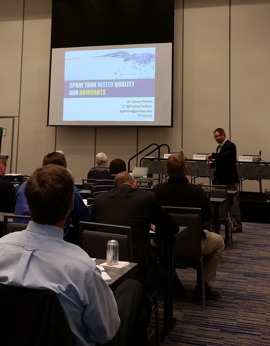 Macro_Sorb's tweet photo. @PurdueTurfDoc talking spray tank water quality at @HAGCSA #CommongGround confrence. https://t.co/AFMQ1jcHXq