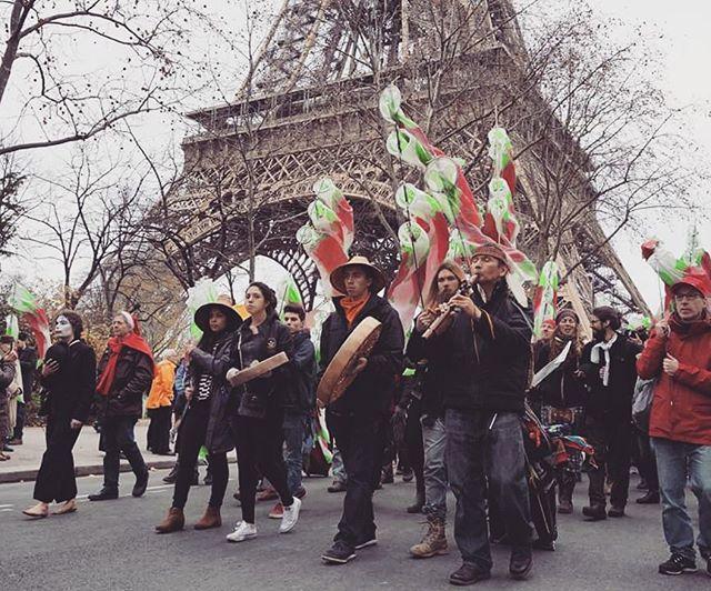 fresconews's tweet photo. Communities rally as COP21 agreement falls short of Indigenous Peoples concerns.

Photo by xo.98a (on IG) https://t.co/gp6k2uWk5W