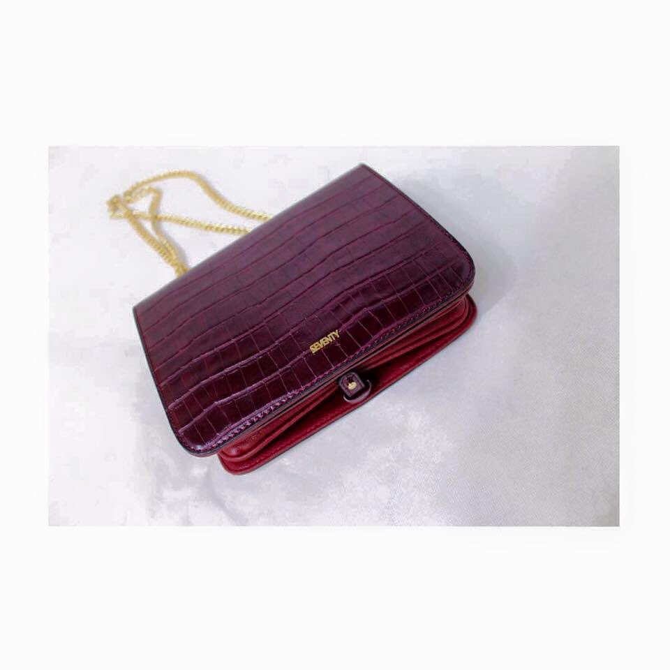 SeventyOfficial's tweet photo. #Seventy #crossbody #bag #Christmastime @Caputo Boutique  Shop @-->https://t.co/OJLKrbunXm https://t.co/TpVwZiPrV5
