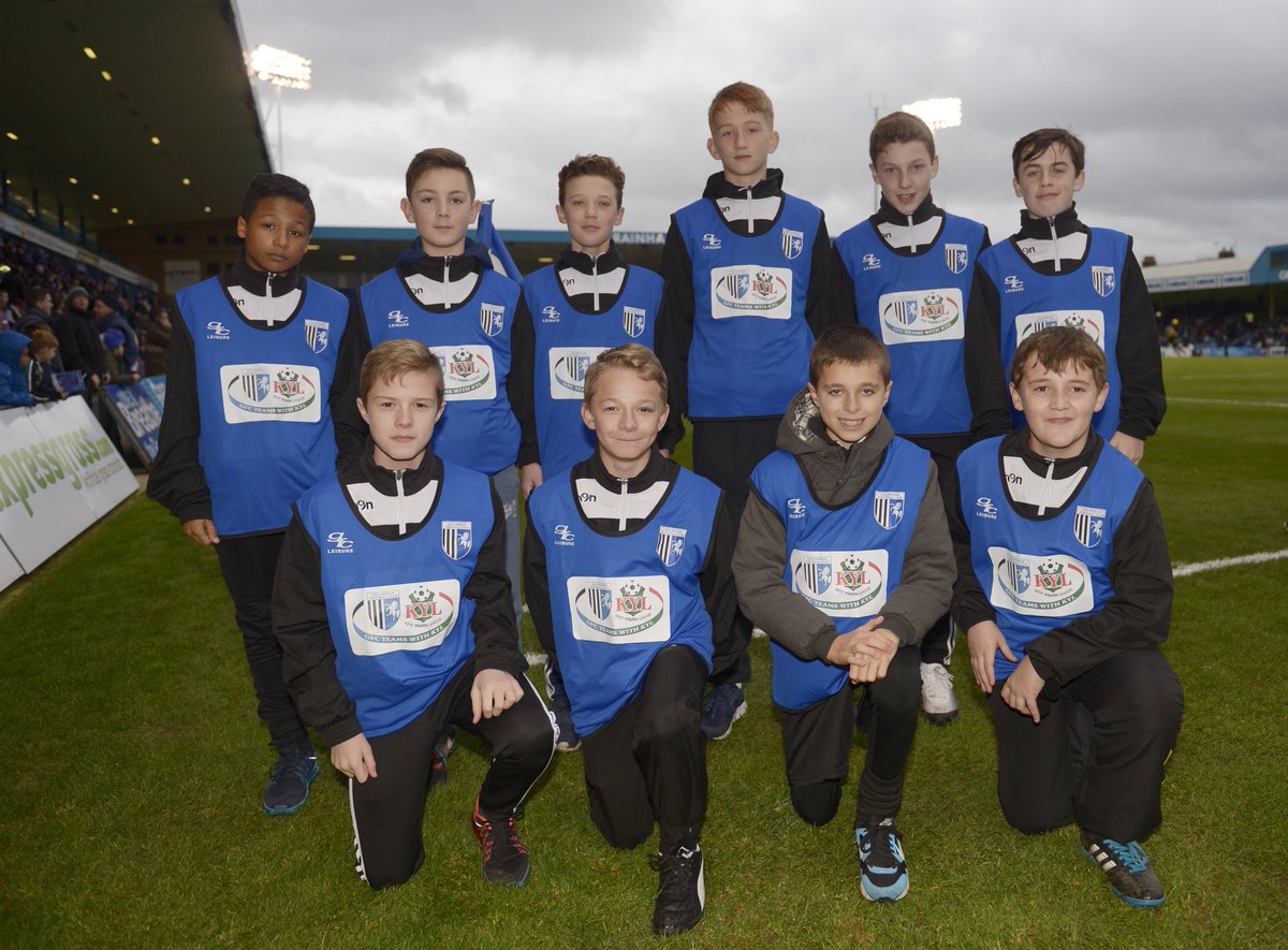 TheGillsFC's tweet photo. A big thank you to @DoverAthletic U13s who were fantastic ball boys at our game on Saturday! #RoarUsOn https://t.co/Xfb5gLjO7G