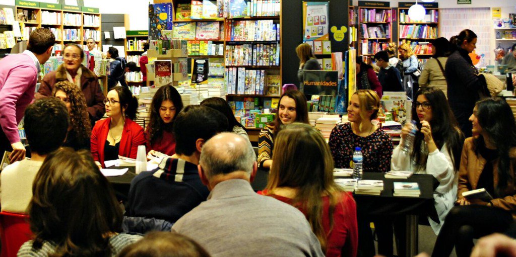 NovelaEEC's tweet photo. Presentación 12 de Diciembre https://t.co/1GMSScQvZl https://t.co/Bf0ltIRQBF