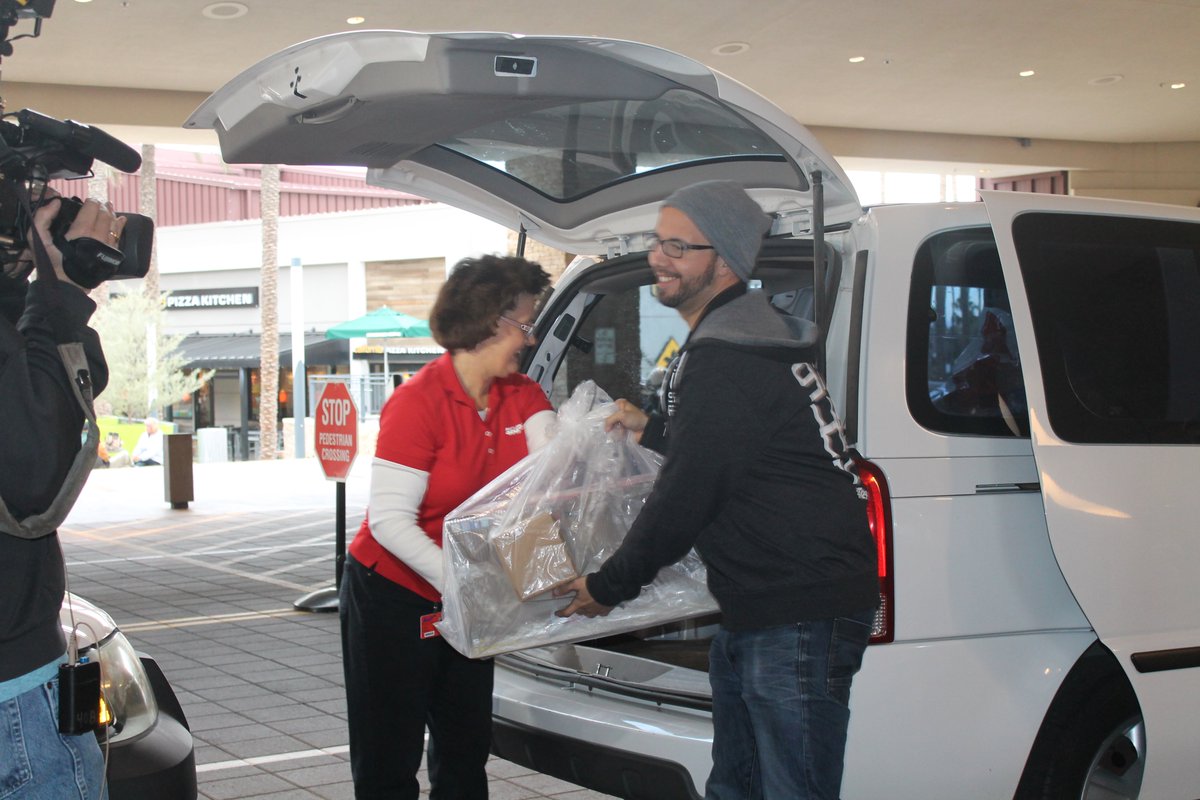 PhxSalArmy's tweet photo. Thanks to @SRPconnect for participating in our #ForgottenAngel Toy Drive! You're making Christmas special for kids!! https://t.co/sey9TrbNKX