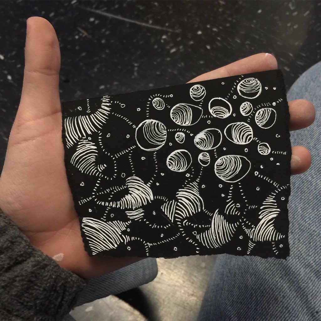 annabanana tweet media