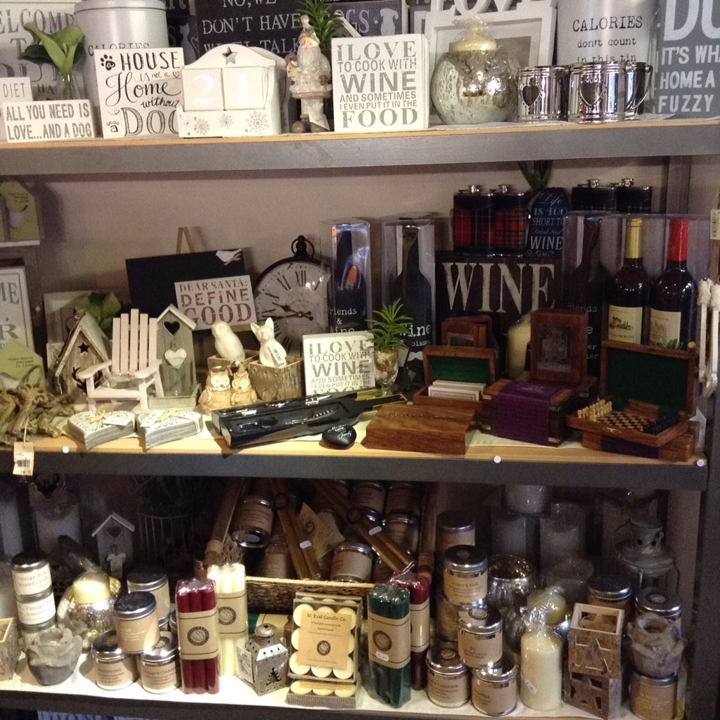 gallery1ltd's tweet photo. A taste of gallery 1 for Christmas @EmmaBridgewater @LisaBuckridge #fashions https://t.co/tN5GaDLUHH