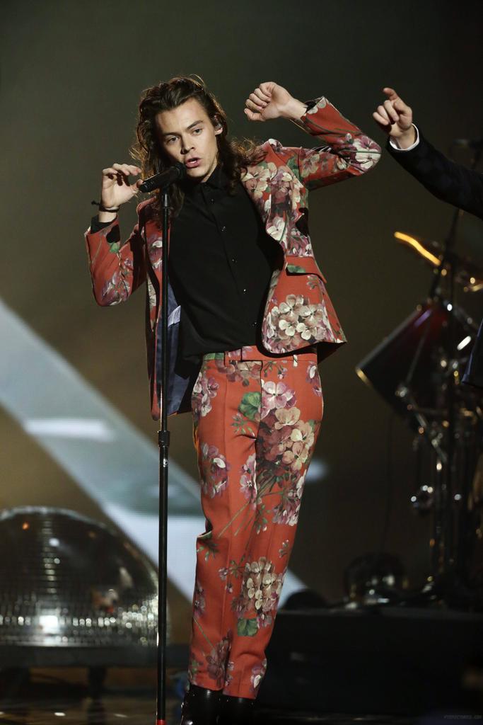 jeast_carpayth's tweet photo. #1DHistory #1DonXfactorFinal https://t.co/U7lj5Dl48y