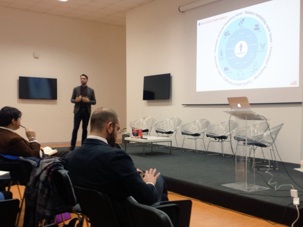 dolabschool's tweet photo. Il consumatore è sempre più viziato perché ha sempre più accesso a una grande quantità di informazioni. #DoLabOpen https://t.co/BwsHoMlQuR