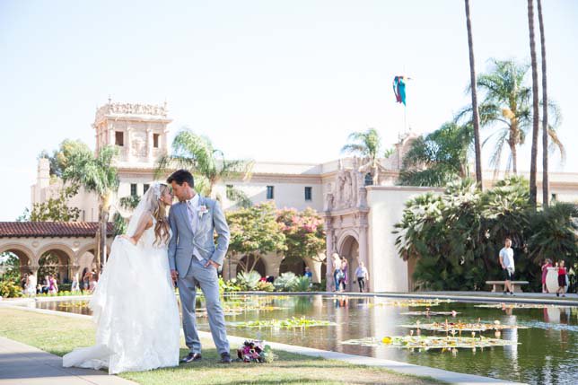 ExquisiteWedMag's tweet photo. The iconic @BalboaPark set the stage for this #realwedding, captured by @Found_Creative: https://t.co/BiG9nNNJUl https://t.co/ldIoKmNY5P