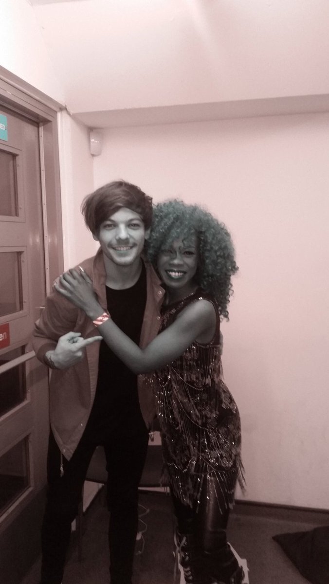 WhyLarryIsReal's tweet image. oh these are cute omg. he's a soft