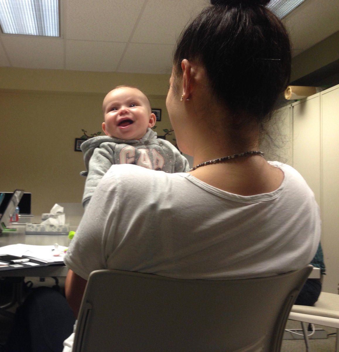 wlugsa's tweet photo. Had to do it - such a #happybaby #multitaskingmother https://t.co/uCw7GnPnor
