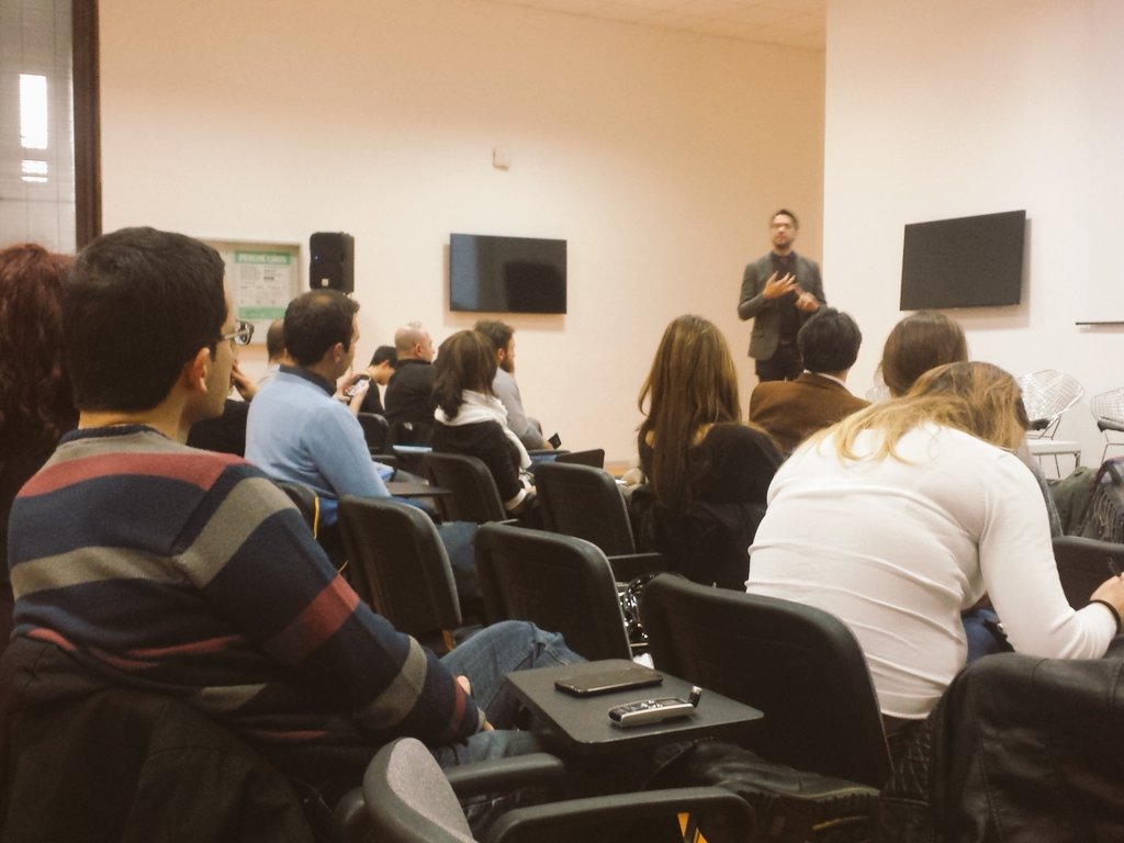 dolabschool's tweet photo. Perché molte #startup sono destinate a fallire? Per l'incapacità di differenziarsi sul mercato. #DoLabOpen https://t.co/hEOdEeQOs8