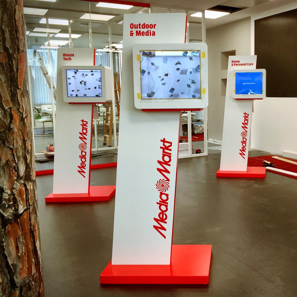 upstudiobcn's tweet photo. Ready Transparent Screen for the MediaMarkt future of Retail tests. Junto a @thelab003! #design #retail #future https://t.co/OdBB1K3l8x
