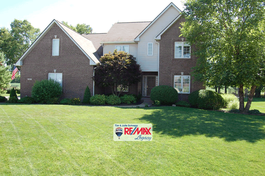 Remax_Schnepp's tweet photo. Schedule a showing today for this gorgeous home in #PendletonIN 765-274-4781. #REMAXLegacy https://t.co/3wKVKgZvol https://t.co/Nw0NmXdUyK