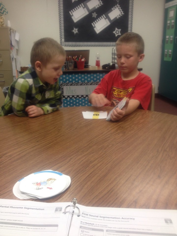 Libbynave1's tweet photo. Student-led activities are awesome!#ReadingRocks @NMPrincipal https://t.co/WhnSCWWyVC