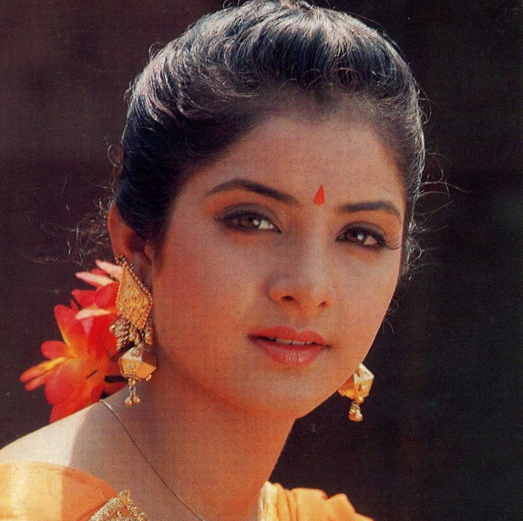 Divya Shahrukh Fc On Twitter Divyasharukh Divya Bharti