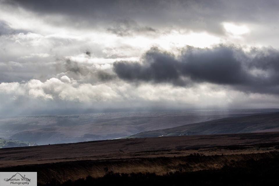J_Wragg_Photos's tweet photo. My happy place... #iLoveHD #Marsden #buzzyorkshire https://t.co/0kpWSdyRVE
