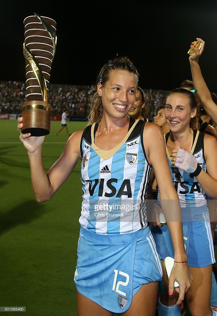 delfimerino12's tweet photo. Cada dia mas orgullosa de vos y de todos tus logros, para mi la mejor ❤ te amo para  siempre idola @delfinamerino https://t.co/3Zu1s5xnMK