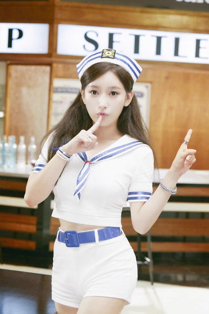 park_soyeon_piC's tweet photo. So Crazy teaser Pics #Soyeon #so_crazy #ParkSoyeon #ParkInjung #ํฐ์๋ผ #์์ฐ #๋ฐ์์ฐ https://t.co/hvSXG6D4CB