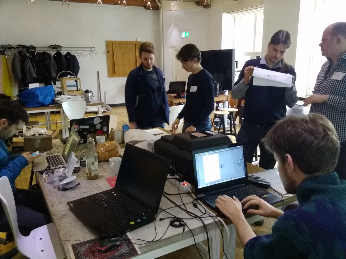 bravescience's tweet image. Cool weekend of digital biology and microfluidics hackathon @waag #digibio #opensource #digitalmicrofluidics