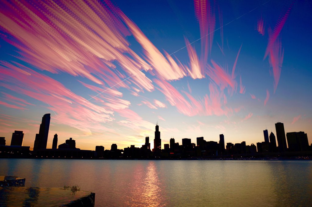 witchhat's tweet image. It's pretty crazy to see the same frames stacked in Lighten vs Darken using #starstax @Flickr