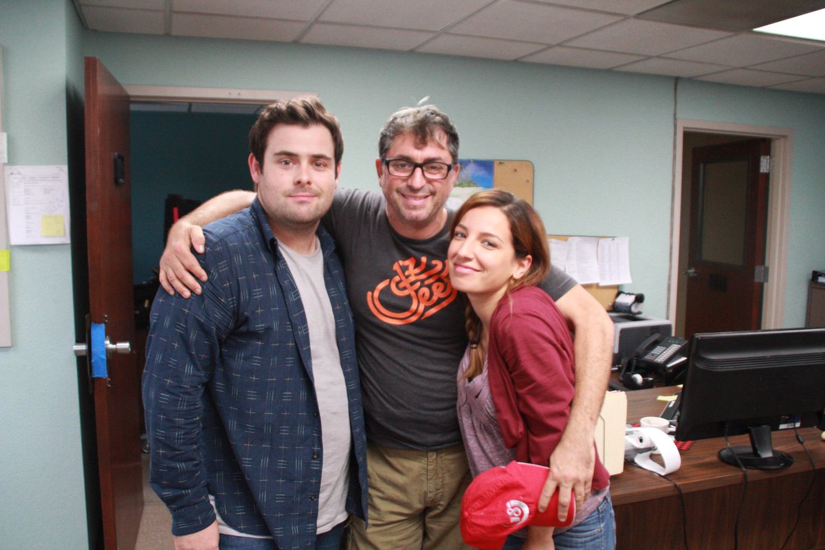 MarriedYoungTM's tweet photo. #GroupHug w/ #DavidFynn #DanielKaufman #VanessaLengies #behindthescenes @ the office set #cast #MarriedYoungTheMovie https://t.co/2IPRt66G4Y