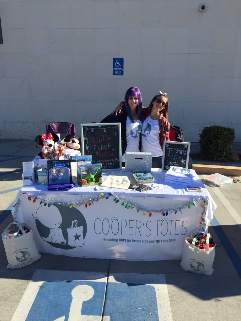 CozyTotes's tweet photo. Thank you for coming to see us at the #momsclub #burbank #craftfair this weekend! We had a great time! #supportlocal https://t.co/i9m6S1BfhI