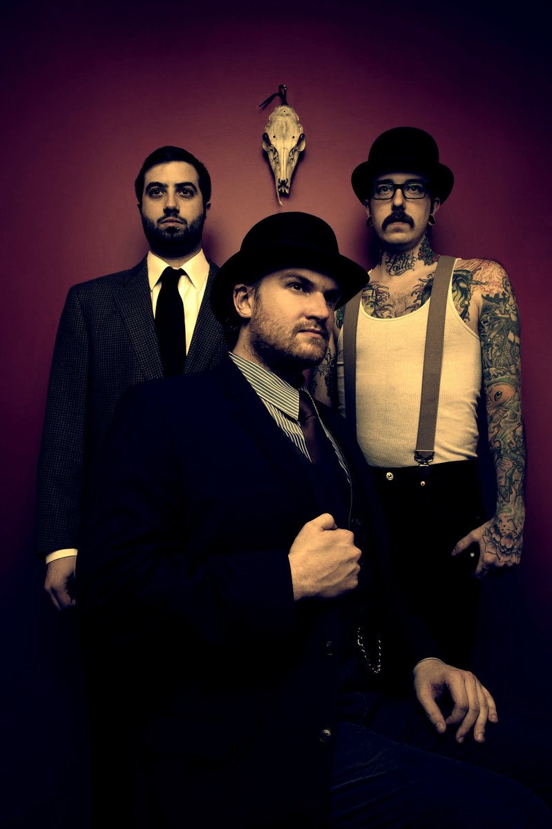 CombTheDesertNJ's tweet photo. Wanna free exorcism? Check out Reese Van Riper. @reesevanriper  #njscene #njpunk @stanhopehouse @FranchiseNJ https://t.co/uTi0z276Yb