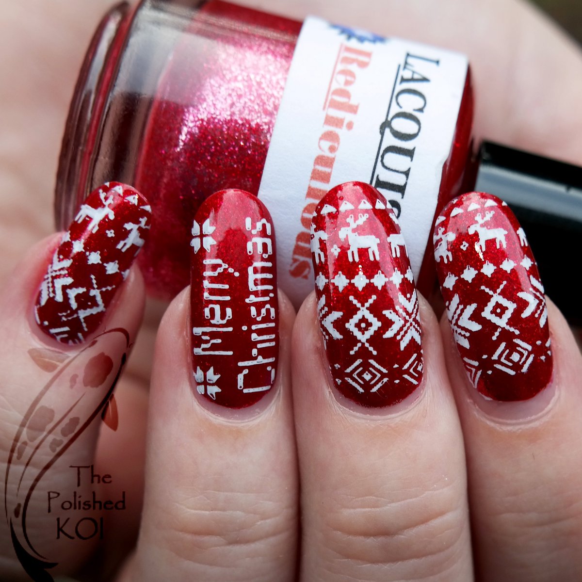 Christmas sweater stamping #nailpolish #nailart #sweater #lacquistry #polish #nails 
instagram.com/p/_QuhHKqWiY/