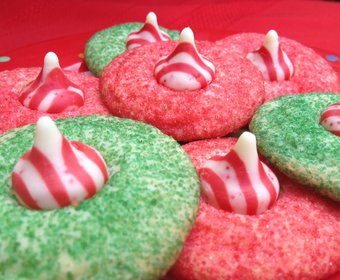 PartyPlanIt's tweet photo. Sweeten your #ChristmasCookie plate with these colorful Peppermint Blossom Cookies https://t.co/L9RllXjPLl https://t.co/l4g3QyDAyp