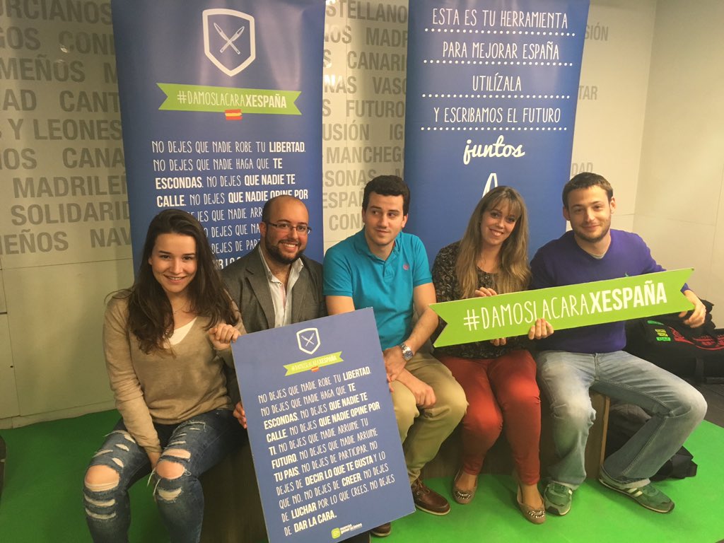 NNGG_Es's tweet photo. En el #CaraACara2015 desde Génova #DamoslacaraXEspaña @nnggmadrid @nnggarganda @nnggtetuan https://t.co/Baw9eSlppW