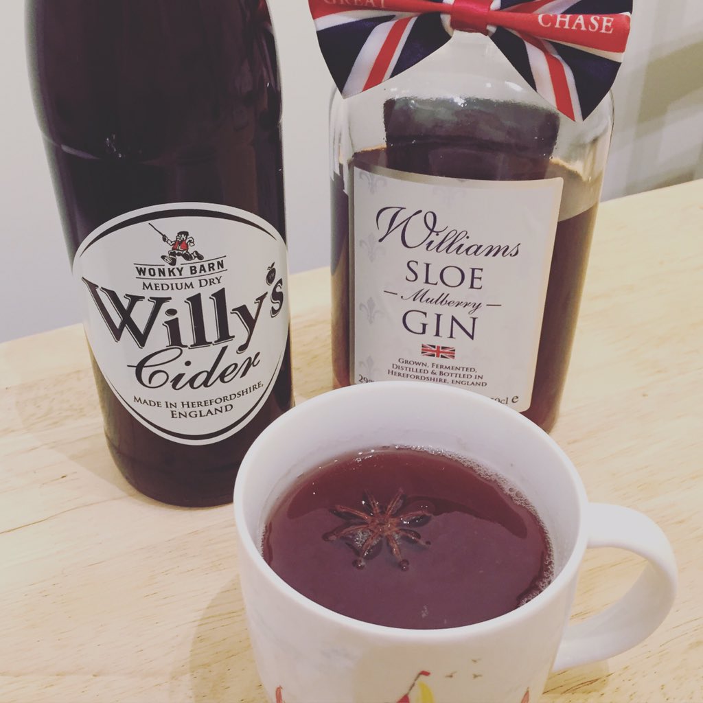 Guyilott's tweet photo. Monday night mull with @willyscider &amp; @WilliamsGin Sloe&amp;Mulberry Gin! After all 'Tis the season! https://t.co/UAIY4yKr6d