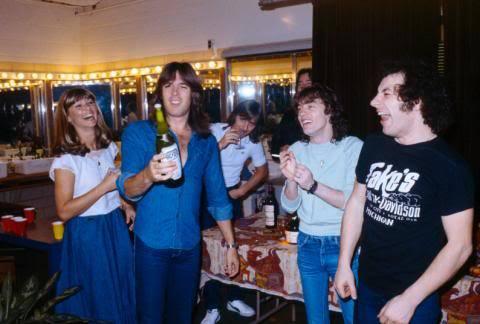 Number One with a bullet
He\s a power pack..
Happy birthday Cliff Williams unsung hero. 
