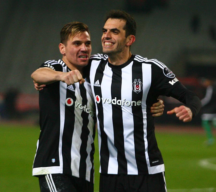 Derbi zaferinden sonra...

#LiderBeşiktaş