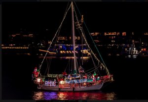 YoVenice's tweet photo. #Congratulations to the overall winner of the #2015 #MarinadelRey #Holiday Boat Parade 🙌🎆 https://t.co/eIwaALaNuW https://t.co/0EtTPW2yaR