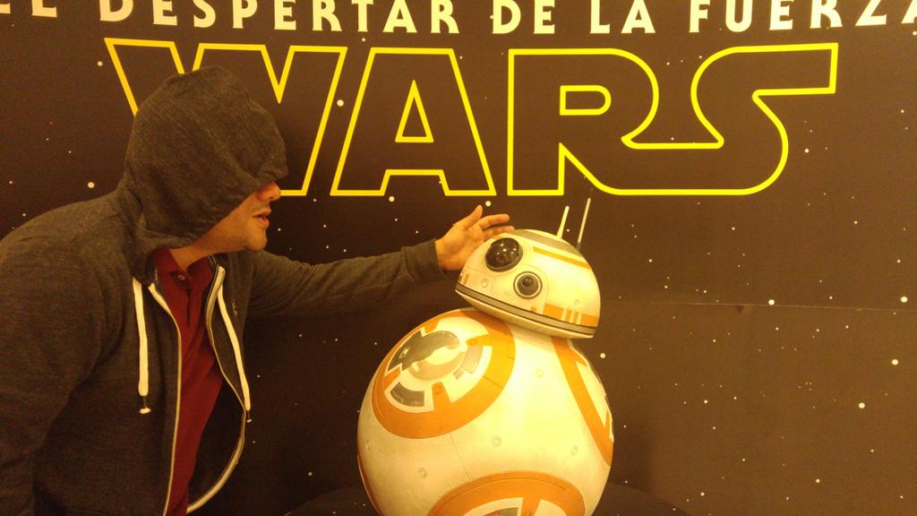 Ronald_MacKay's tweet photo. Sentis que la fuerza esta con vos ? Da RT a este tweet y podrias ganar un pase doble. Tengo 10! #LaFuerzaEstáConTigo https://t.co/KHwsDdjQpm