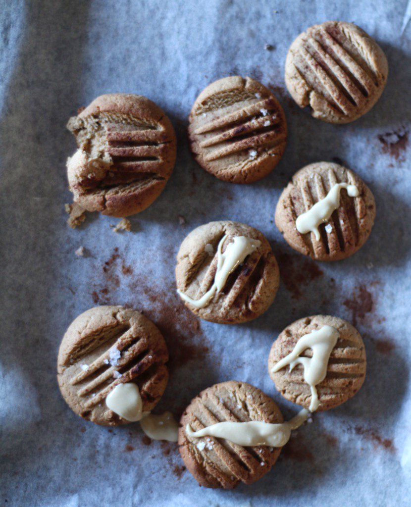 Santa approve TAHINI SPICED COOKIES!!! #GlutenFree #DairyFree and come from #FlavourTown

danielchurchill.com.au