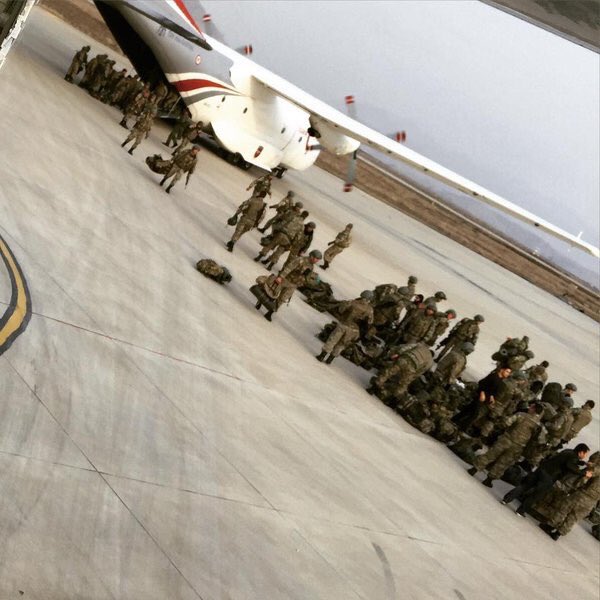 Muhamme79412895's tweet photo. DEVLET..Doğu'ya Havaalanı yaptı
Nankörler diye..bizi suçlayanlar
Yaptı ama niye yaptı..Resme bakın anlarsınız ! https://t.co/NWMWw3eHGu