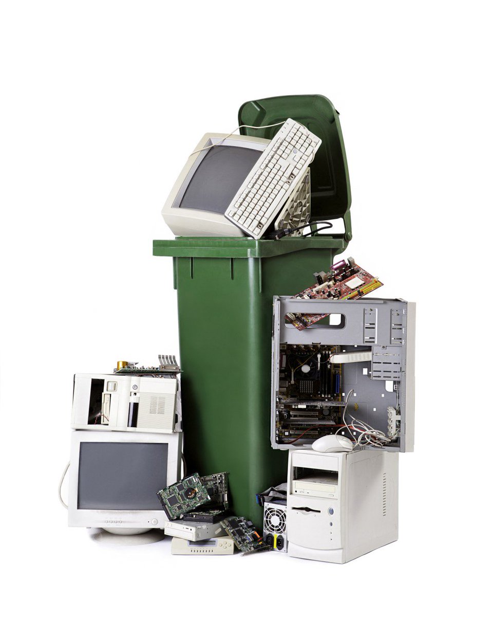 LittleRockGeek's tweet photo. Obsolescence Happens https://t.co/SXXiiRWTR3 https://t.co/YotJ57GzpN
