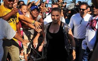Luismartetd's tweet photo. La música de Olga Tañón se tomó La Habana https://t.co/b2l8OUlXI4
