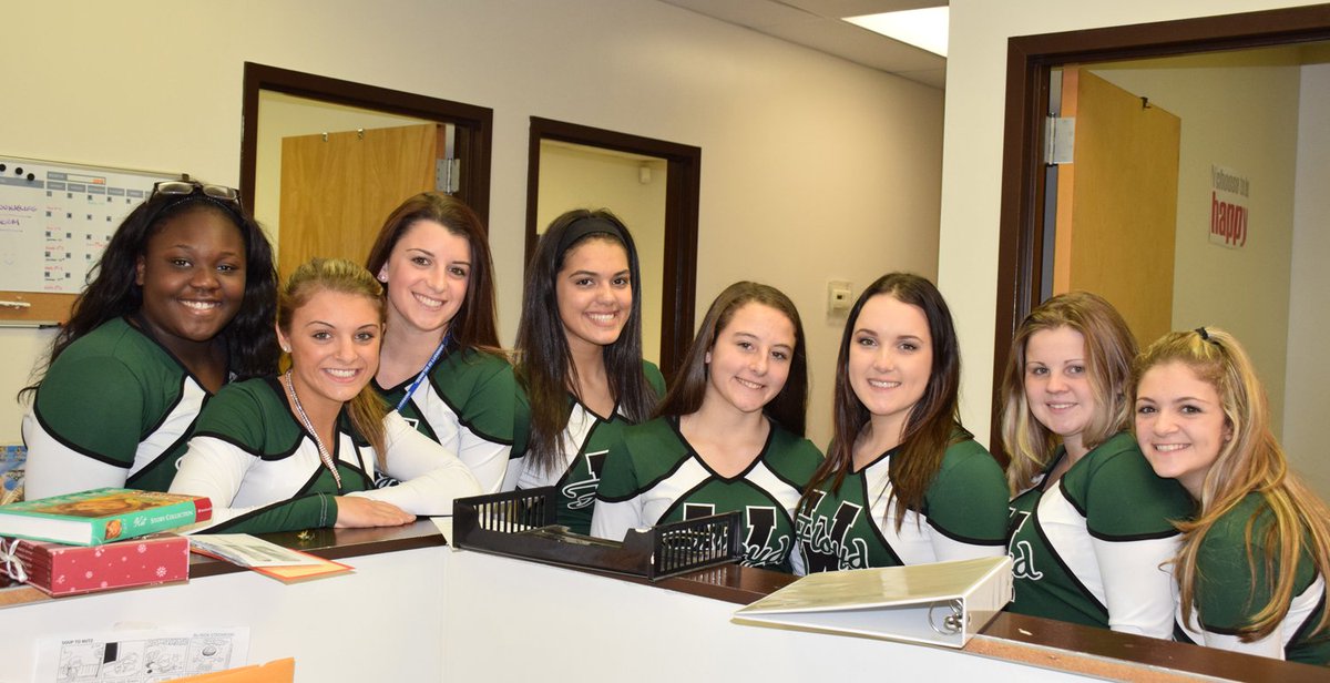 WilliamFloydSD's tweet photo. #WFHS Varsity and JV Cheerleaders helping @FamilyServiceLI organize gifts for #ProjectToy! #givingback #WFFC https://t.co/6nMRv5WCnL