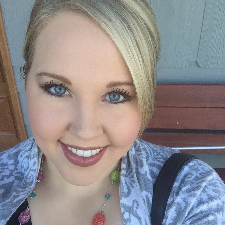 brynaethompson's tweet photo. Rockin' Younique's Pouty Lipliner and Affluent Lipstick. #12lipsofchristmas #amazingmakeup #inlovewithyounique https://t.co/GCLbMWywLX