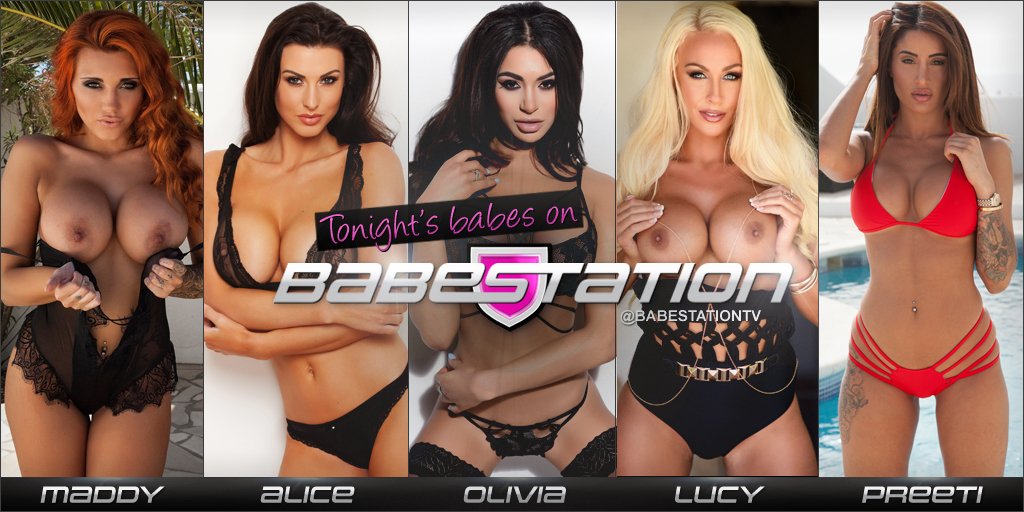 We have just gone #LIVE ! @preeti_young @xAliceGoodwinx @Lucysummers_xxx @madisonrose_xo @OliviaBerzinc https://t.co/xm7zfLmlyz