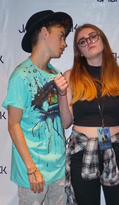 umnojacks's tweet photo. Look how cute we are babe @JackJackJohnson https://t.co/kYbHh5fk4t