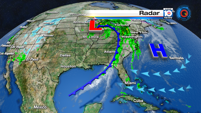 Warm Breeze continues across South Florida today as a cold front approaches FL pan handle @TrentAricTV https://t.co/XR16iBIWFO