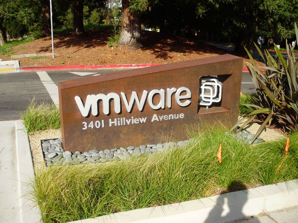 Plot Thickens In Dell-EMC Deal As VMware Announces It’s Walking Away From Virt.. puls.ly/cH8GmA #tech