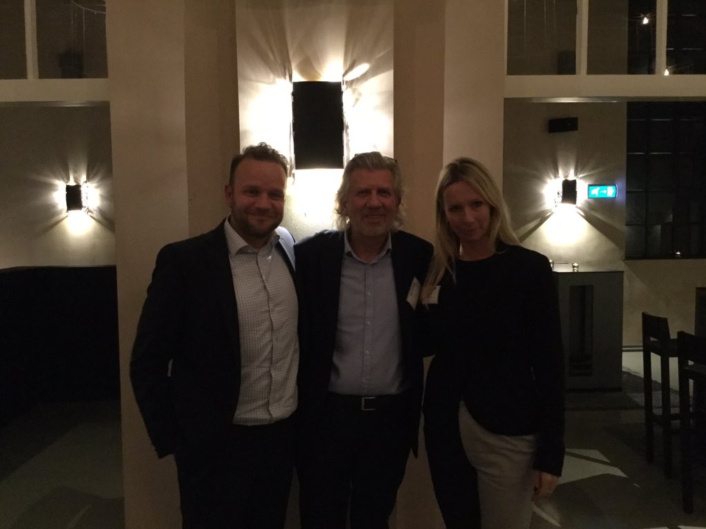 gerardvanvliet's tweet photo. #HRtop100 TOP moment: op de foto met HR TOP Directeuren @pascalverheugd en Irene Vernie van @Rituals https://t.co/oXznvW1TU6