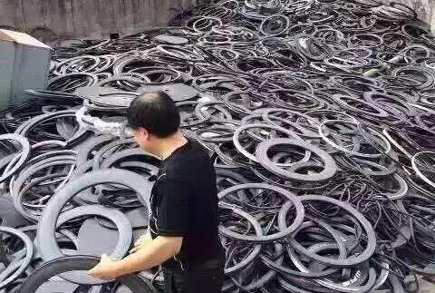 StickyBottle.com 💚 🚲 tweet media