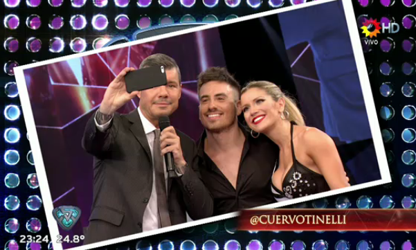 Alanramosxd's tweet photo. 📷📷📷📷📷📷 #Selfies de @cuervotinelli con los Sentenciados !! @AngeldebritoOk @gustsaldana @ronensuarc @esteeselshowok https://t.co/50XtJuv9eh
