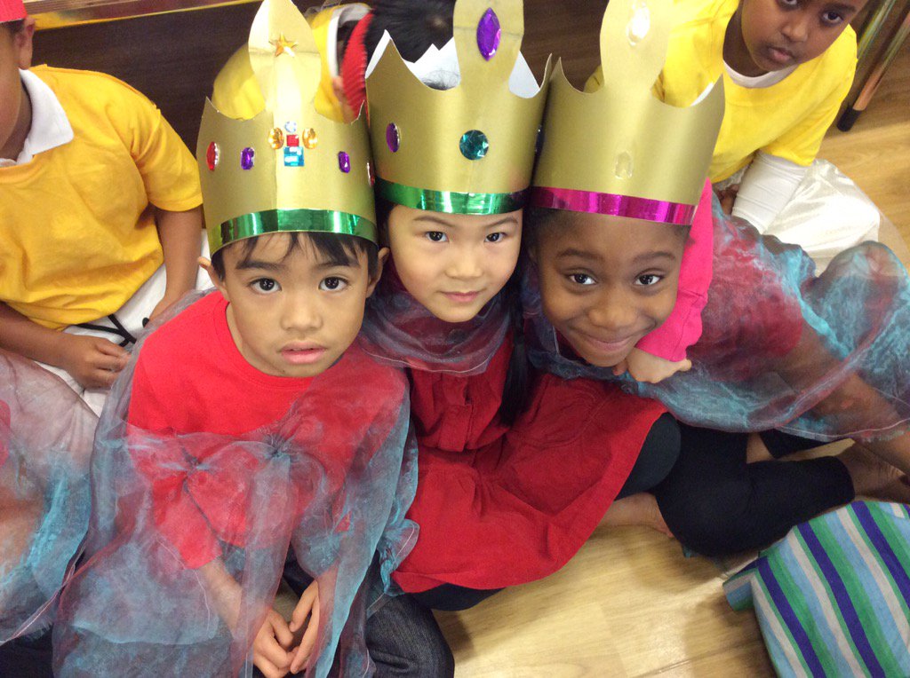 AbsSumnerSE11's tweet image. A lovely nativity performed by KS1 at ABS - well done children and thanks to the great audiences